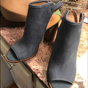 Never Worn Before,excellent color,and a great shoe